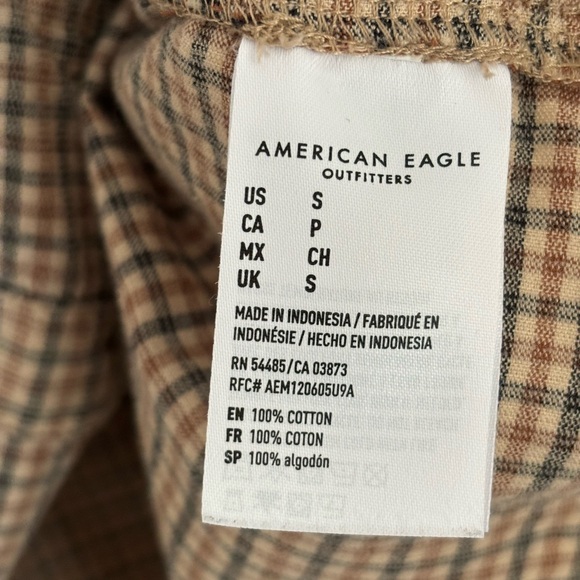 American Eagle Corduroy Plaid Button-Up - Picture 4 of 4